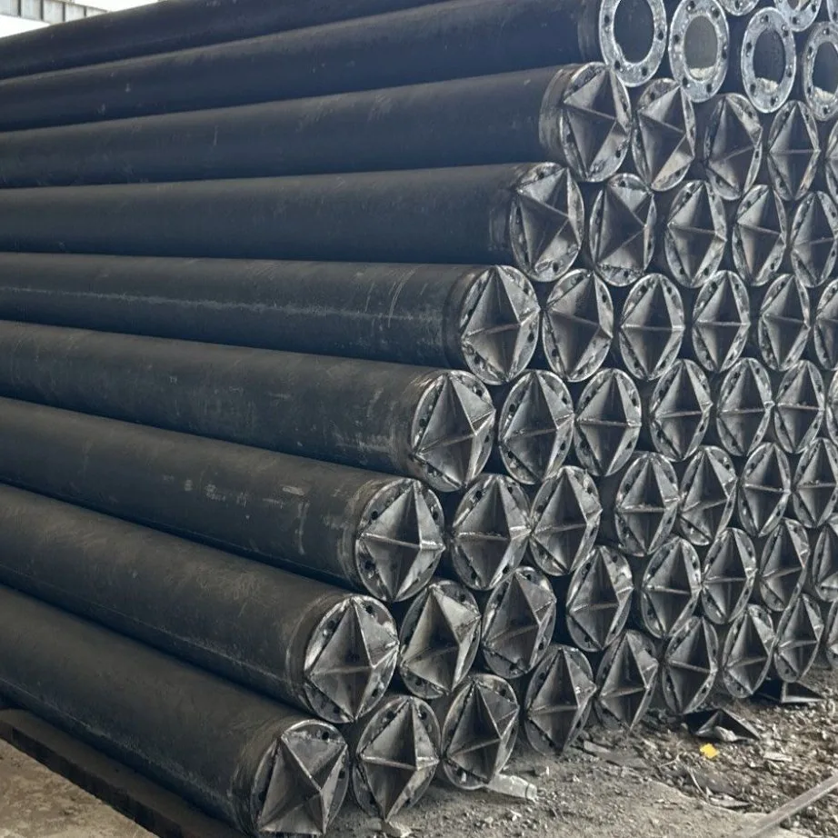 Cọc bê tông ly tâm tại bãi thành phẩm Cường Thịnh