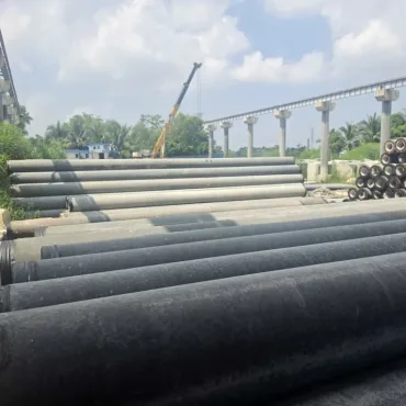 Cọc bê tông ly tâm Cường Thịnh tập kết tại công trình